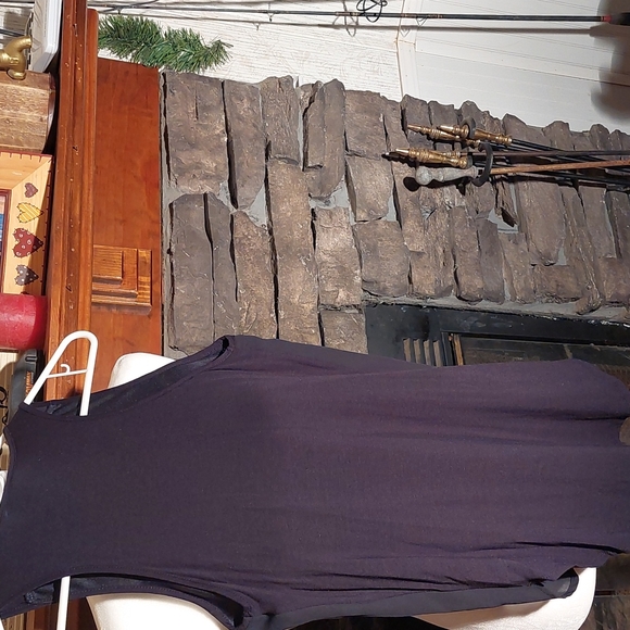 Top - Picture 2 of 3